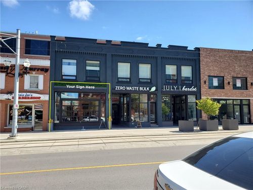 {{alt}} | Card Image