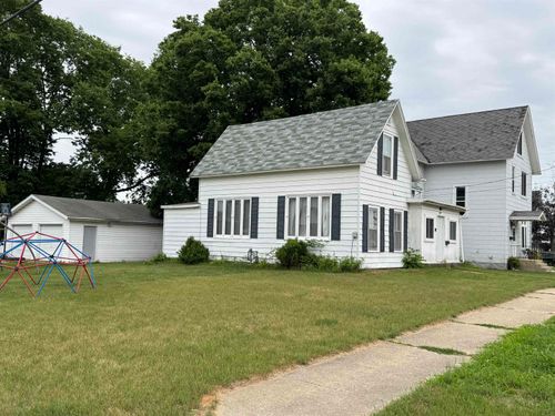 1207 W 2nd Ave, Brodhead, WI, 53520-1509 | Card Image
