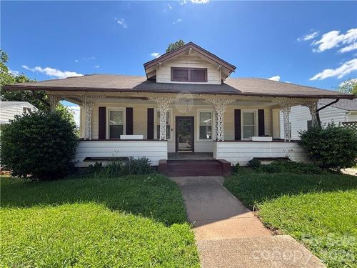 517 N Cameron Ave, Winston Salem, NC, 27101-3301 | Card Image