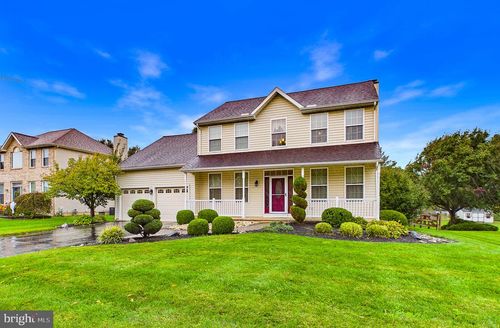 9 Emerald Ridge Dr, BEAR, DE, 19701-2233 | Card Image