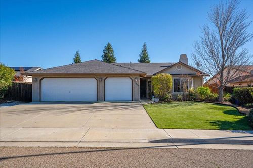 1365 Southpointe Dr, Red Bluff, CA, 96080-5227 | Card Image