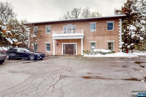 7 Cedar St, Ramsey, NJ, 07446-1502 | Card Image