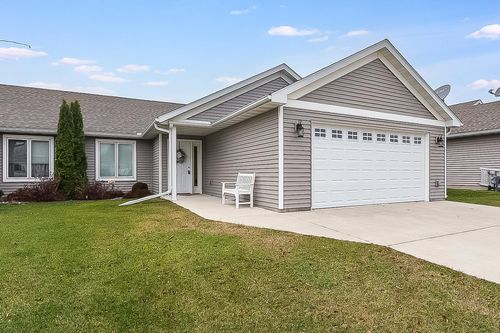 724 State St, Kenyon, MN, 55946-1049 | Card Image