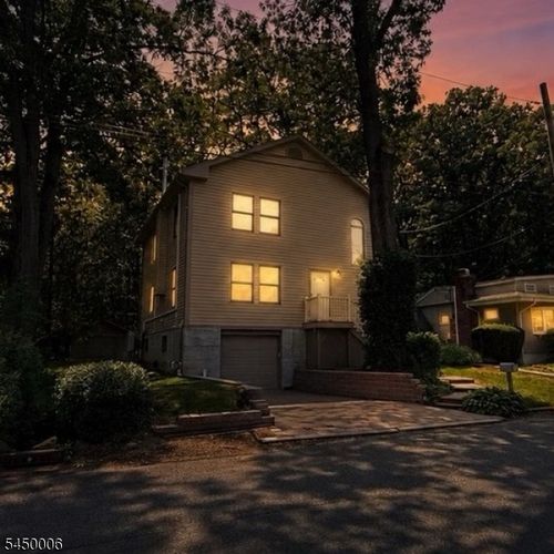 35 Oakdale Rd, Denville, NJ, 07834-3116 | Card Image