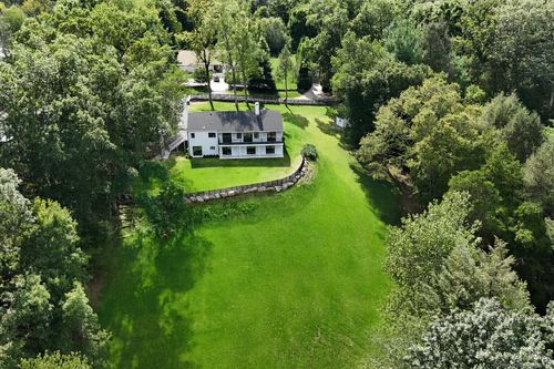 30 Cavalry Rd, Westport, CT, 06880-1401 | Card Image