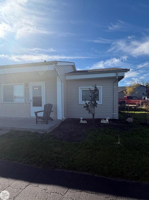 9237 River Rd #3 Road, Clay Township, MI, 48001 | Card Image