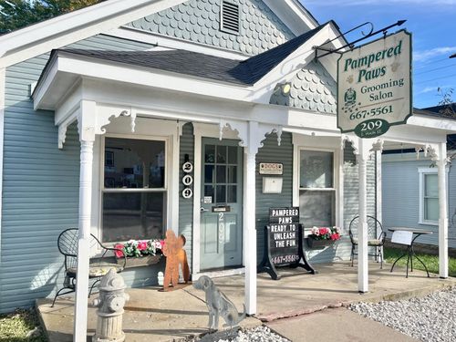 209 E Main St, Tipp City, OH, 45371-1928 | Card Image