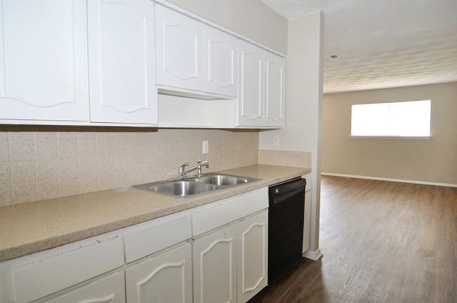 1007 Easy St, House other with 3 bedrooms, 2 bathrooms and null parking in Grapevine TX | Image 6