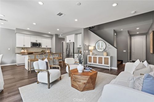 71 Prominence, Lake Forest, CA, 92630-1454 | Card Image
