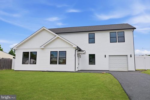 12 Palm Ln, LEVITTOWN, PA, 19054-3602 | Card Image