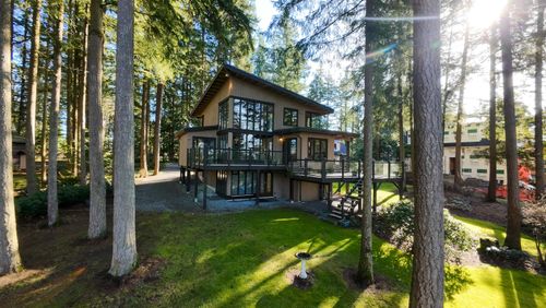 3177 207a St, Langley, BC, V2Z2C5 | Card Image