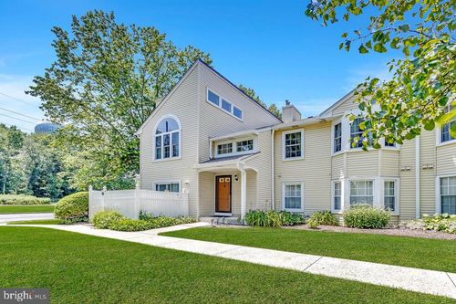 3 Huber Ct, Hightstown, NJ, 08520-3011 | Card Image