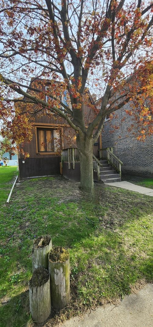 245 153rd Pl, Calumet City, IL, 60409-4103 | Card Image