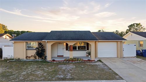 6820 Larchmont Ave, NEW PORT RICHEY, FL, 34653-5921 | Card Image