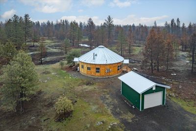 10231 S Medical Lake Rd, Home with 3 bedrooms, 1 bathrooms and null parking in Medical Lake WA | Image 2