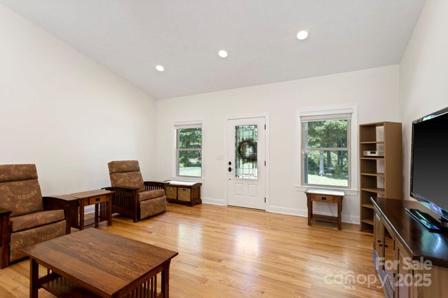 99 Pinecrest Estates Dr, House other with 3 bedrooms, 2 bathrooms and null parking in Flat Rock NC | Image 6