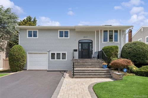 2917 Len Drive, Hempstead, NY, 11710 | Card Image