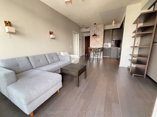 s1306-120 Bayview Ave, Toronto, ON, M5A0G4 | Card Image