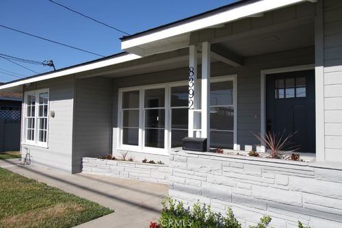 8392 Walker St, La Palma, CA, 90623-2125 | Card Image