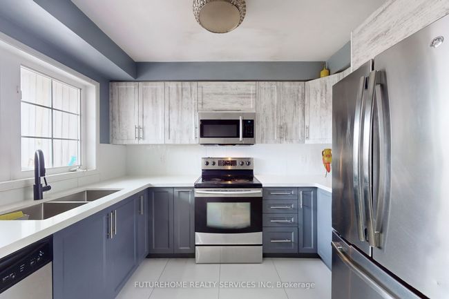 83 Sprucedale Way, Condo with 4 bedrooms, 4 bathrooms and 1 parking in Whitby ON | Image 15