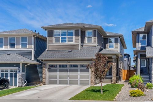 720 Midtown Dr Sw, Airdrie, AB, T4B4K5 | Card Image