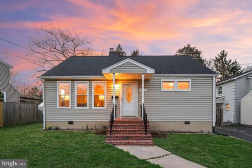 3112 Annandale Rd, FALLS CHURCH, VA, 22042-2731 | Card Image