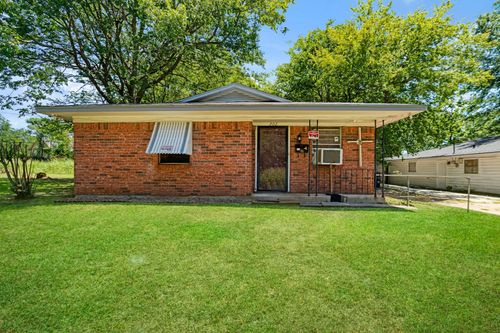 202 4th St Nw, Paris, TX, 75460-2031 | Card Image