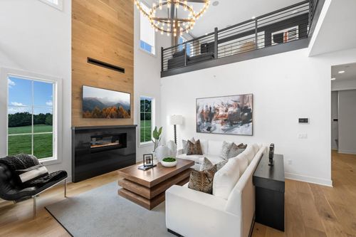 84-8 Carriage Ln, Chappaqua, NY, 10514-2221 | Card Image