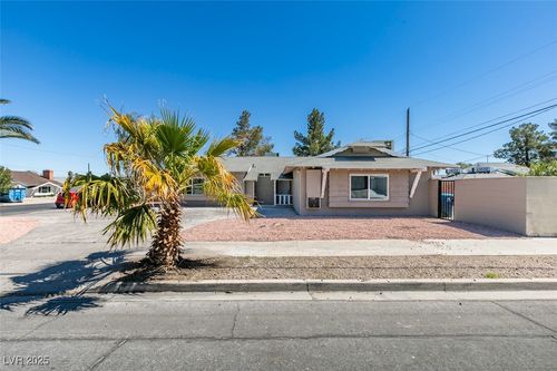 1900 E Oakey Blvd, Las Vegas, NV, 89104-3651 | Card Image