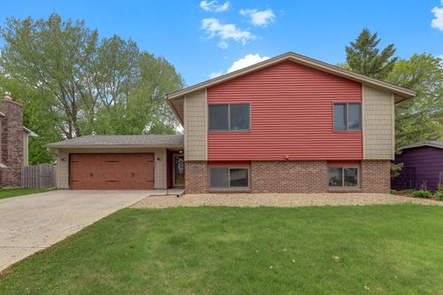 2566 Cochrane Dr, Woodbury, MN, 55125-2965 | Card Image