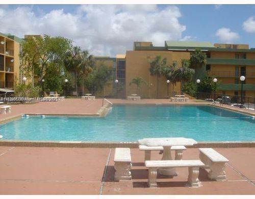 apt-403-100 Fontainebleau Blvd, Miami, FL, 33172-4572 | Card Image