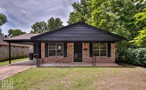 325 S 12th St, West Memphis, AR, 72301-4517 | Card Image