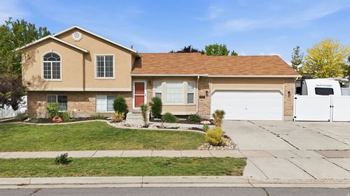 1341 N 325 E, Layton, UT, 84041-2948 | Card Image