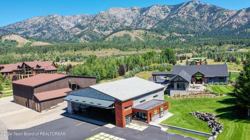 872 Alpine Village Loop, Alpine, WY, 83128 | Card Image