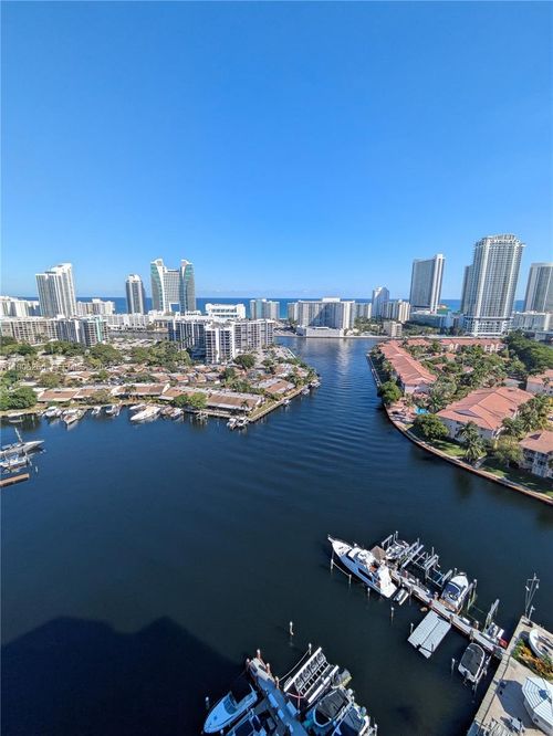 ph3a-300 Three Islands Blvd, Hallandale Beach, FL, 33009-2893 | Card Image