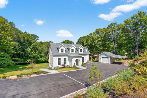 64 Stonehouse Rd, Somers, NY, 10589-2510 | Card Image