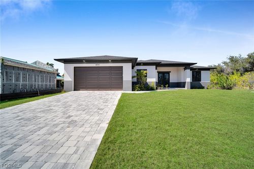 8043 Walbert St, Port Charlotte, FL, 33981-3935 | Card Image