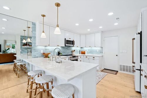 2157 Sea Village Cir, Cardiff by the Sea, CA, 92007-1221 | Card Image