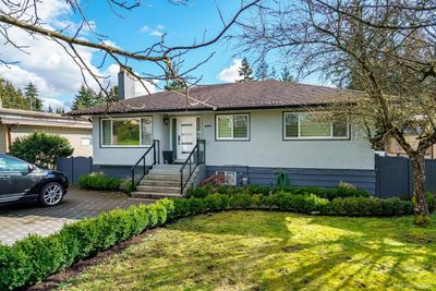 3936 Southwood St, House other with 5 bedrooms, 2 bathrooms and null parking in Burnaby BC | Image 2