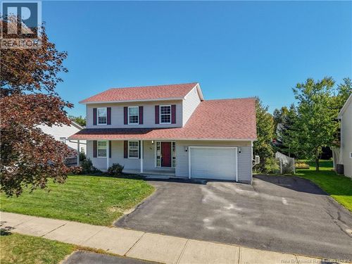 74 Rebecca Dr, Fredericton, NB, E3B9N4 | Card Image