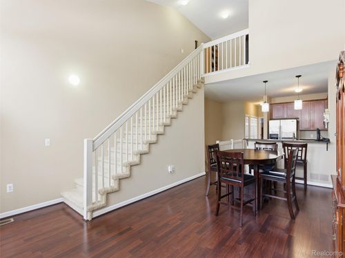 56696 Long Island Dr, Shelby Township, MI, 48316-5726 | Card Image