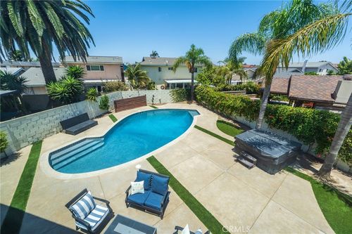 3550 Goldenrod Cir, Seal Beach, CA, 90740-3119 | Card Image