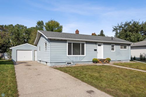 2311 8th St S, Moorhead, MN, 56560-4303 | Card Image