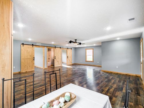 143 Outlook Dr, Owingsville, KY, 40360-8535 | Card Image