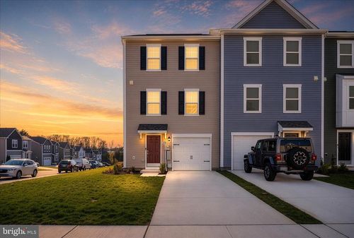 274 Clifton Mnr, FALLING WATERS, WV, 25419-1850 | Card Image