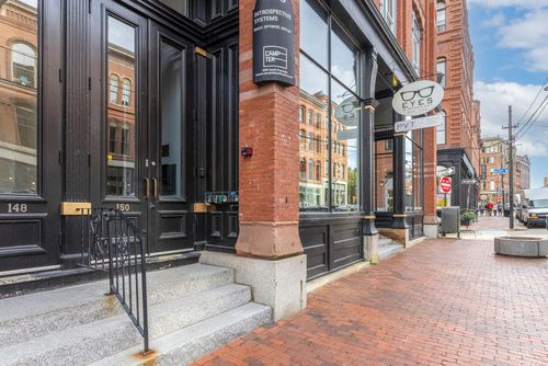 4j-150 Middle St, Portland, ME, 04101-4175 | Card Image