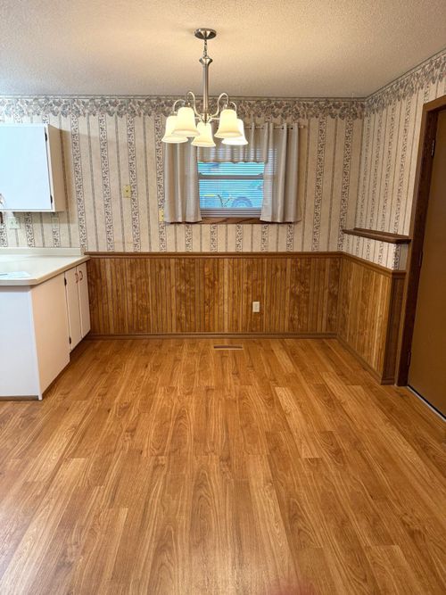 2402 Kenwood Dr Sw, Willmar, MN, 56201-5299 | Card Image