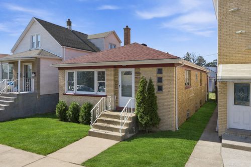 2110 N Marmora Ave, CHICAGO, IL, 60639-2815 | Card Image