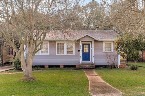 623 Avenue A, Port Allen, LA, 70767-3007 | Card Image