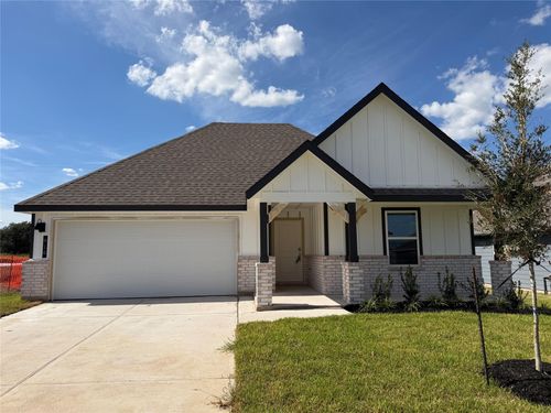 916 Legrand St, Brenham, TX, 77833-1315 | Card Image